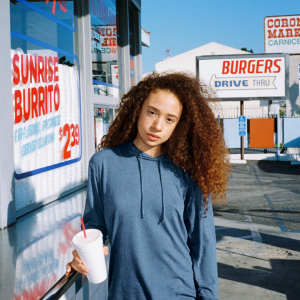 Model AARSATR436 American Apparel